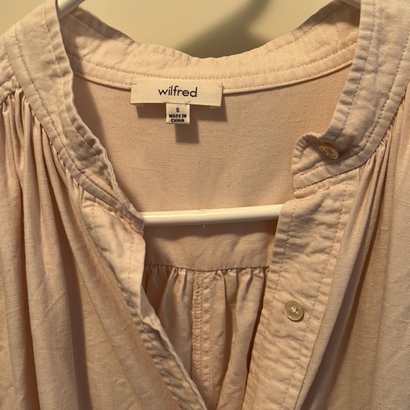 💢SOLD💢 Wilfred Ruched button up top - Picture 3 of 4